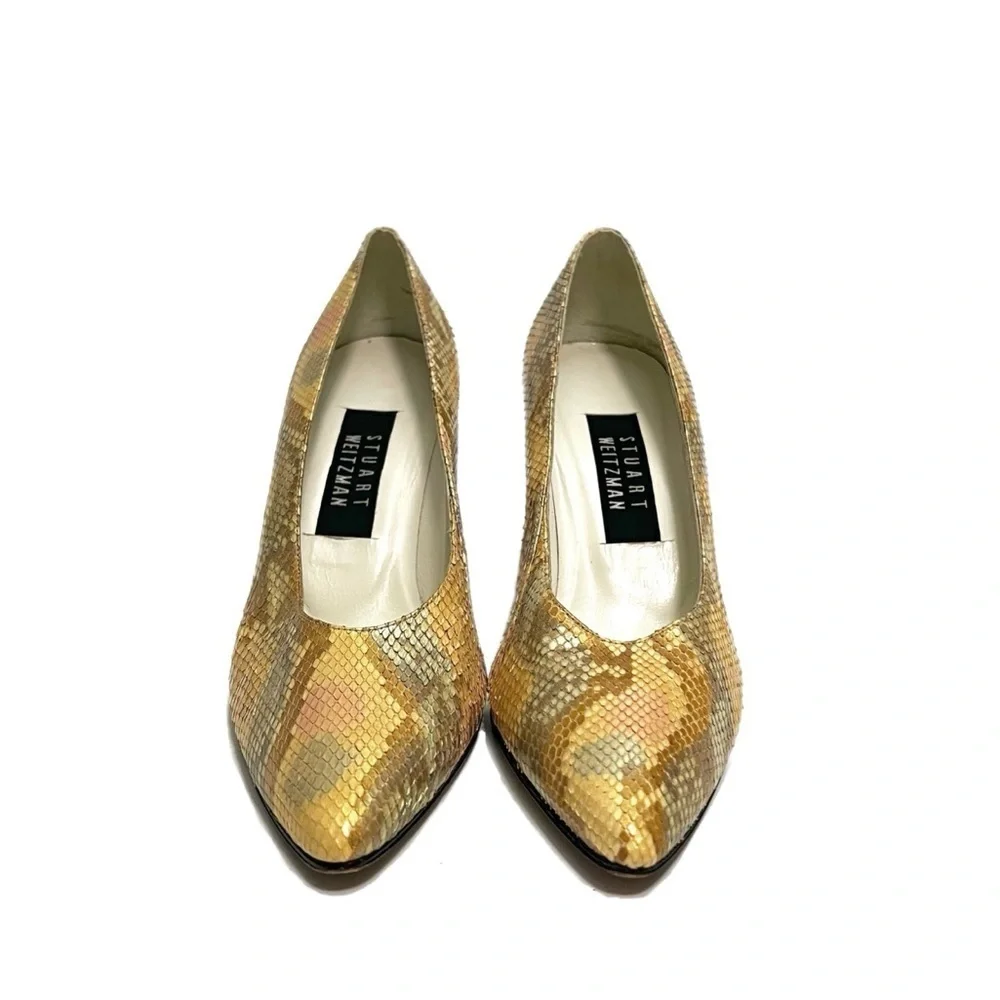 Vintage 1990s pastel gold snakeskin embossed leather pumps
